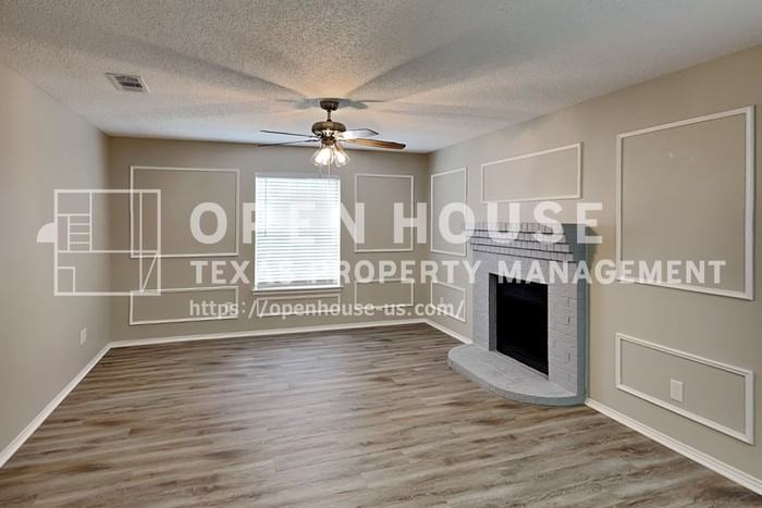 1301 Wren Dr - Photo 4 of 35
