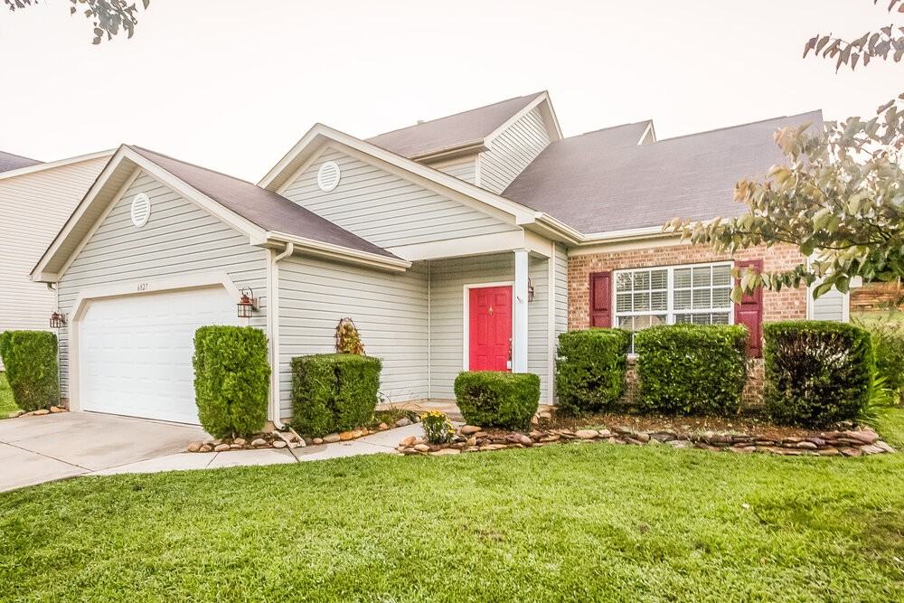 6827 Blake Brook Dr - Photo 4 of 16
