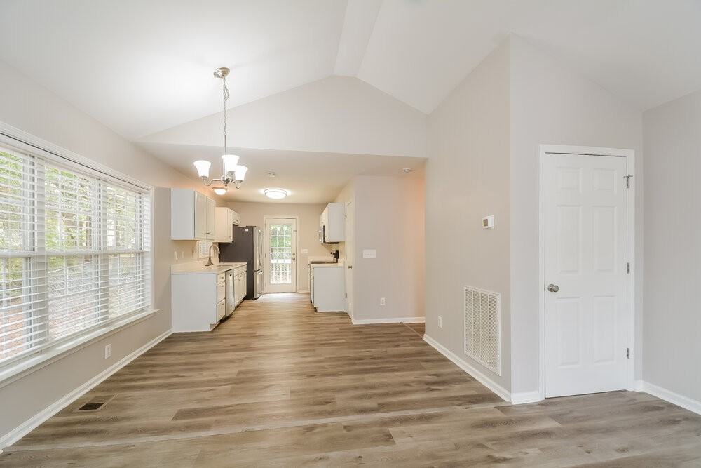 504 Jaffiley Ct - Photo 4 of 16