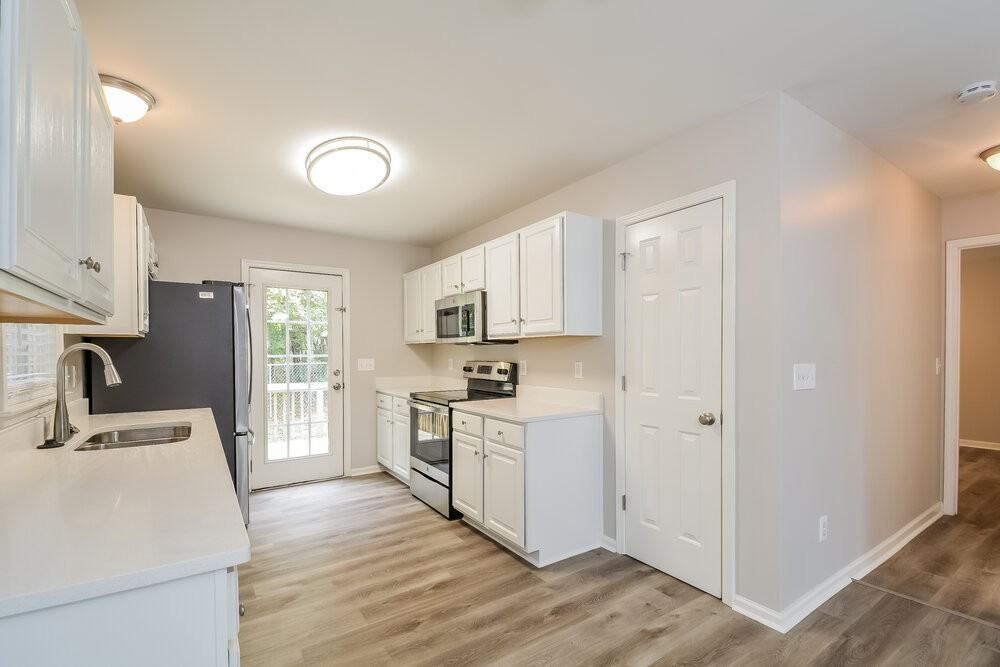 504 Jaffiley Ct - Photo 5 of 16