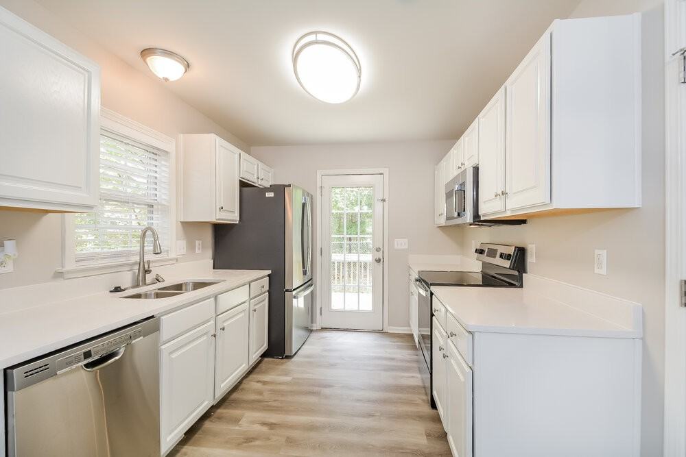 504 Jaffiley Ct - Photo 6 of 16