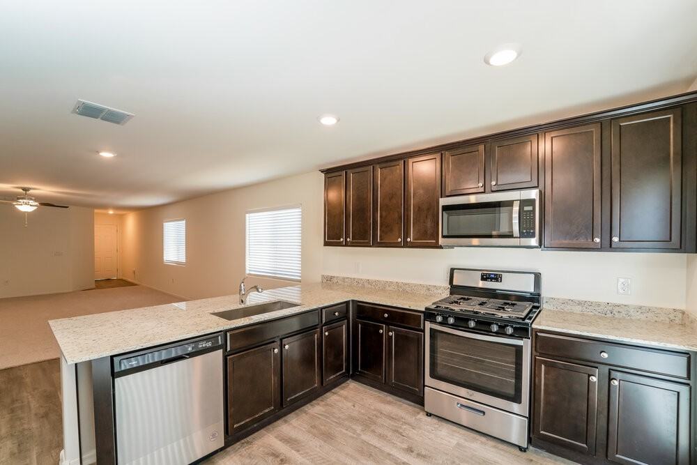 12835 N Peony Dr - Photo 7 of 16