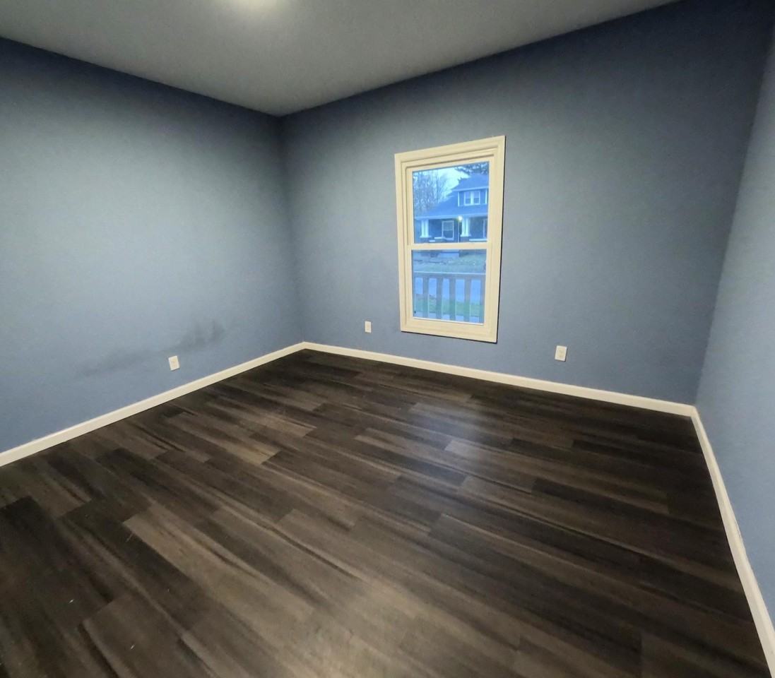 514 Studebaker St #1 - Photo 4 of 14