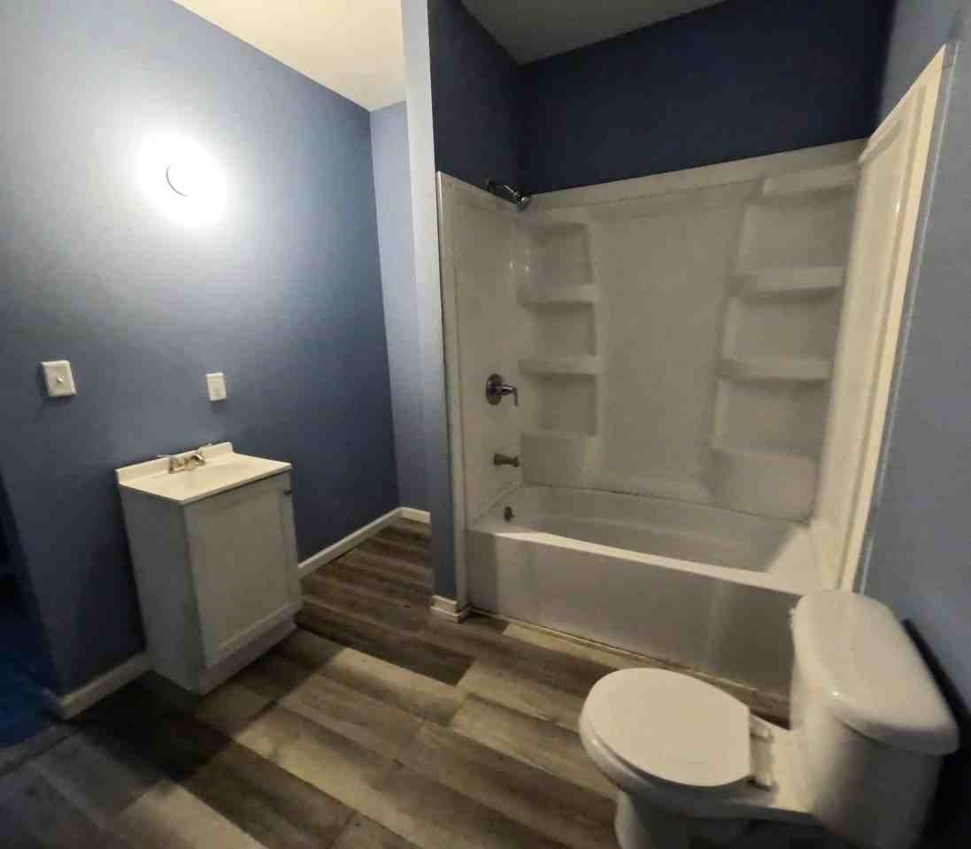 514 Studebaker St #1 - Photo 6 of 14