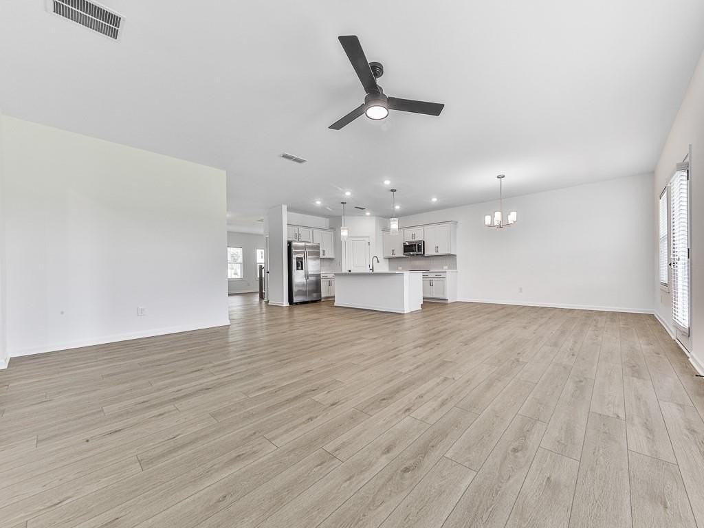 611 Elwick Ln - Photo 6 of 48