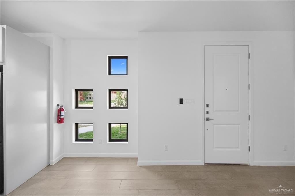 1220 Camellia Ave - Photo 4 of 19