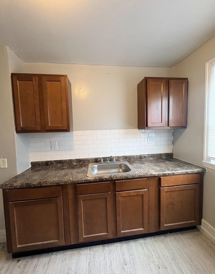 9342 Northlawn St - Photo 5 of 10