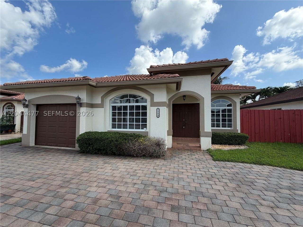 7753 Nw 201st Ter - Photo 4 of 38