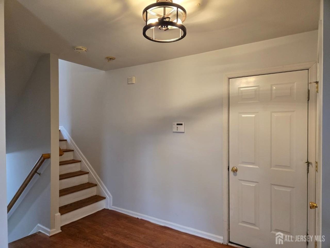 6 Chimney Ct - Photo 5 of 39