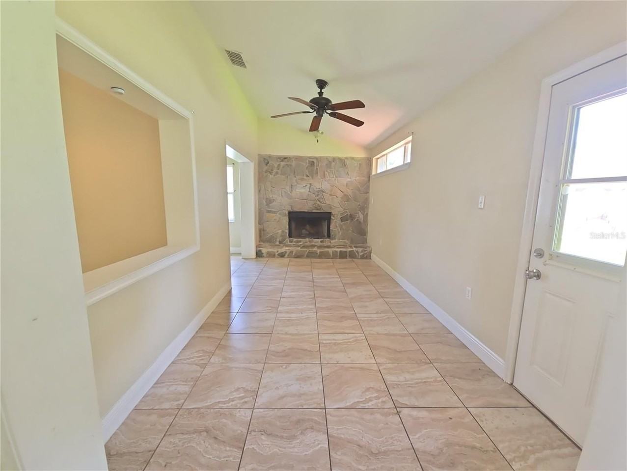 3820 Blackberry Cir - Photo 5 of 17