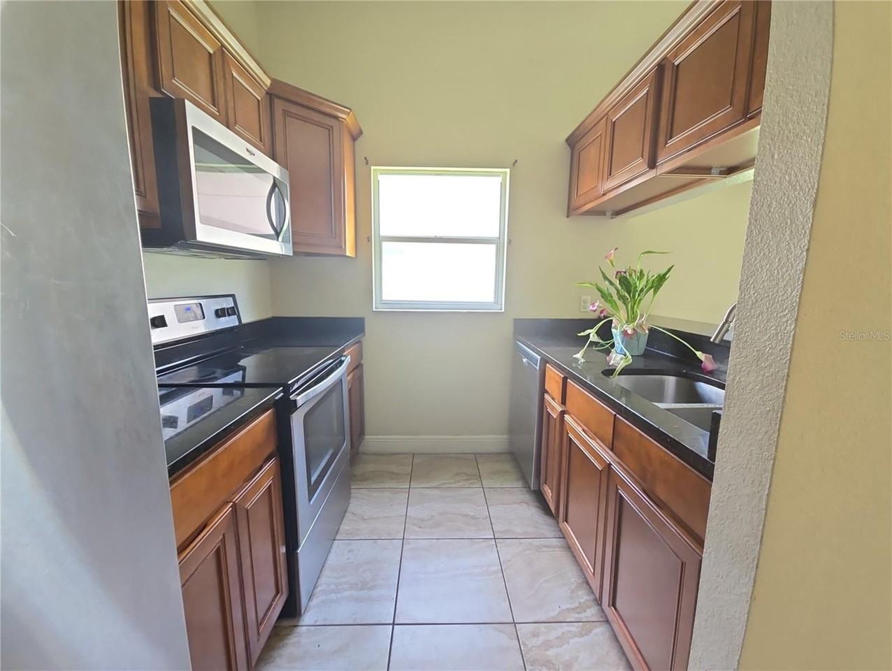 3820 Blackberry Cir - Photo 7 of 17