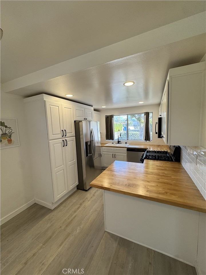 8435 Columbus Ave #17 - Photo 6 of 23