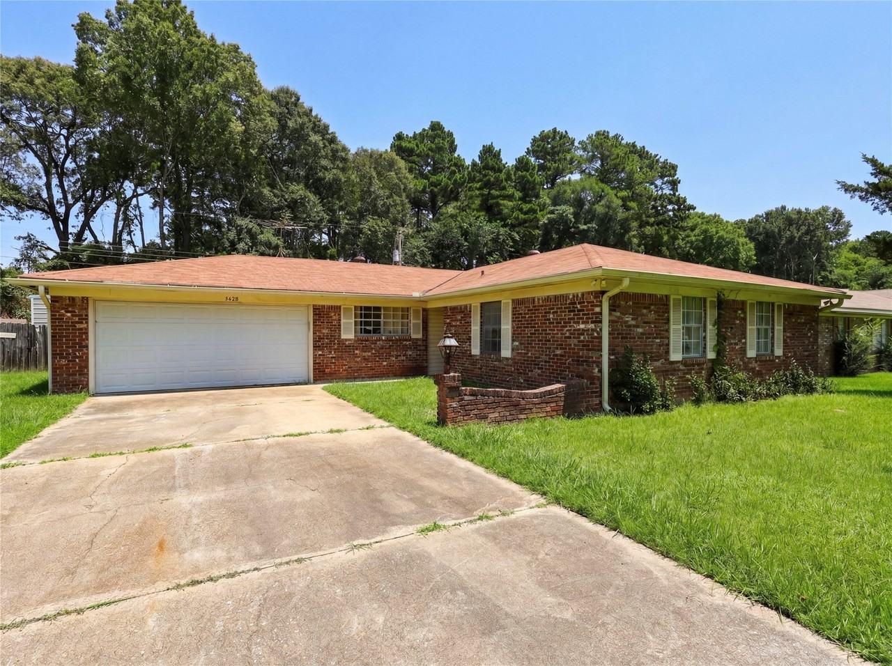 5628 Cross Timbers Dr - Photo 2 of 20