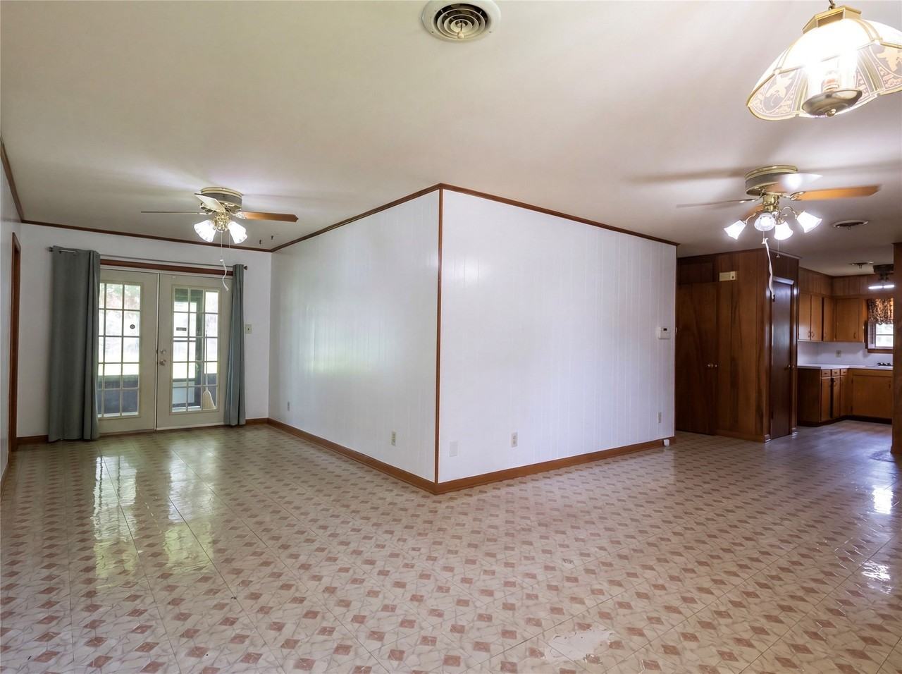 5628 Cross Timbers Dr - Photo 5 of 20