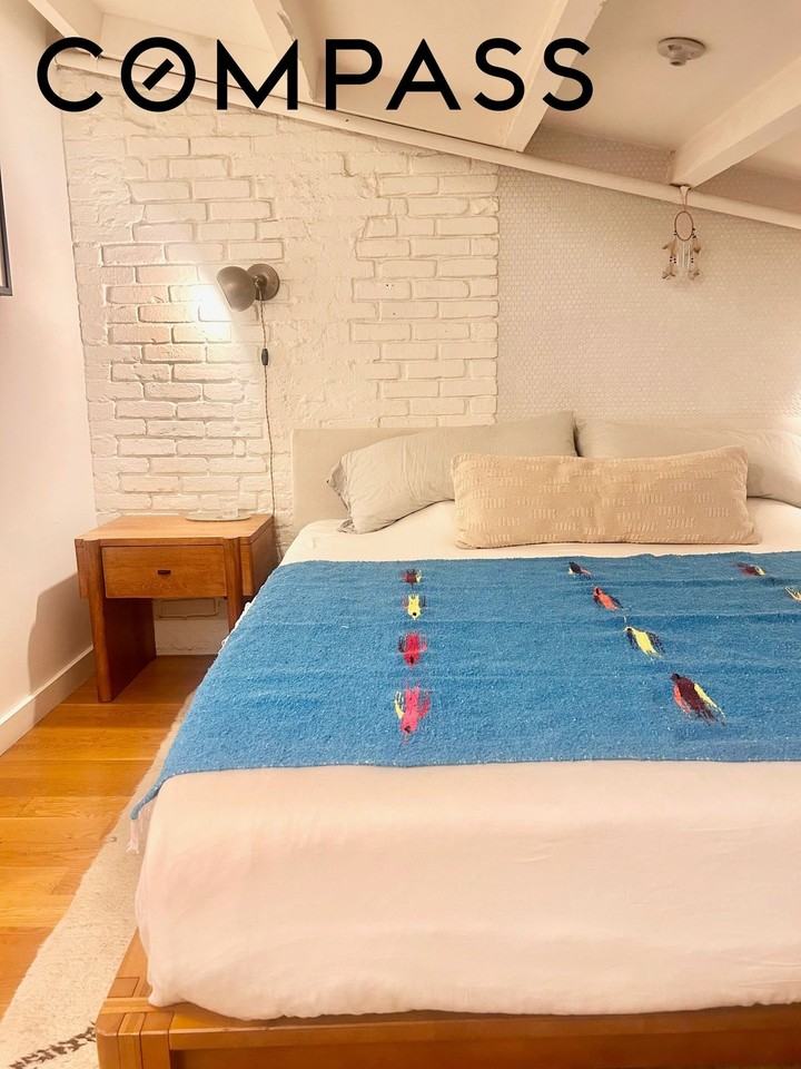 382 9th St #2 - Photo 5 of 10