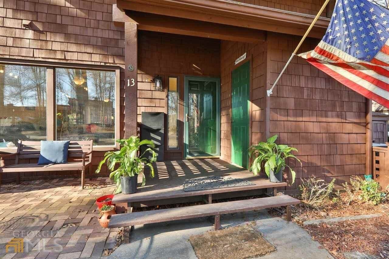 13 Northlake Dr - Photo 2 of 50