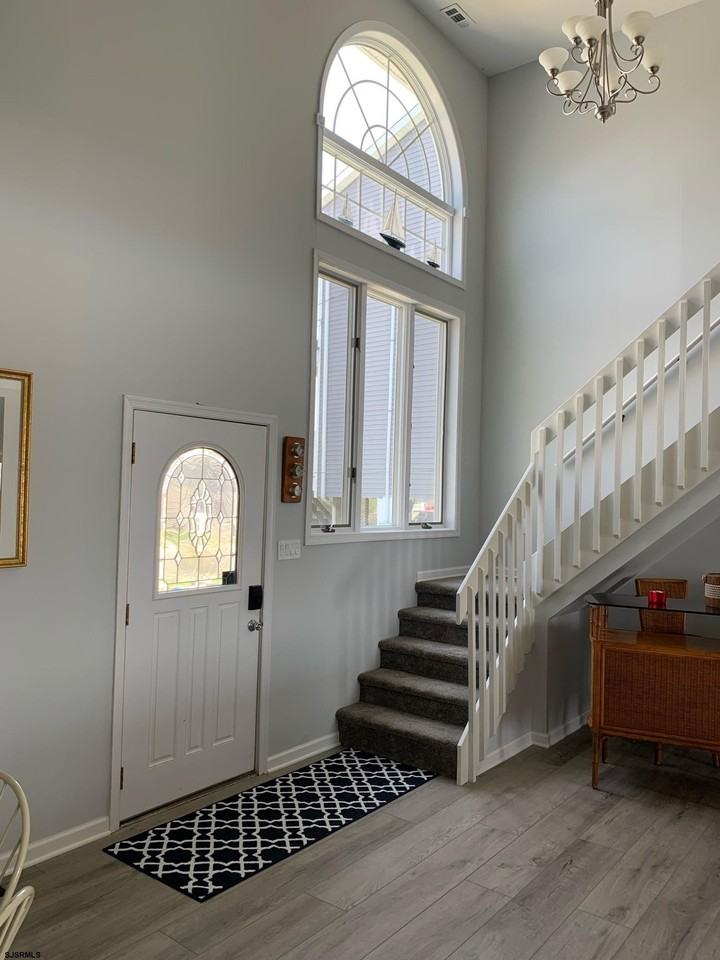 540 W Shore Dr - Photo 2 of 17