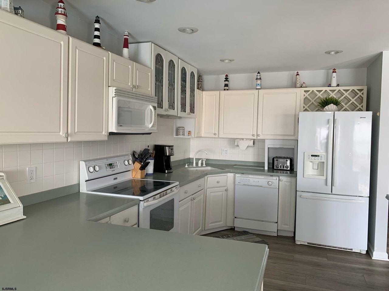 540 W Shore Dr - Photo 7 of 17