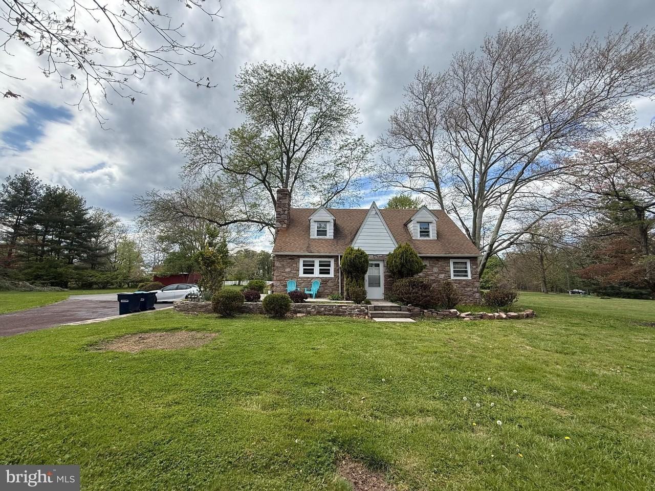 507 Evansburg Rd - Photo 2 of 13