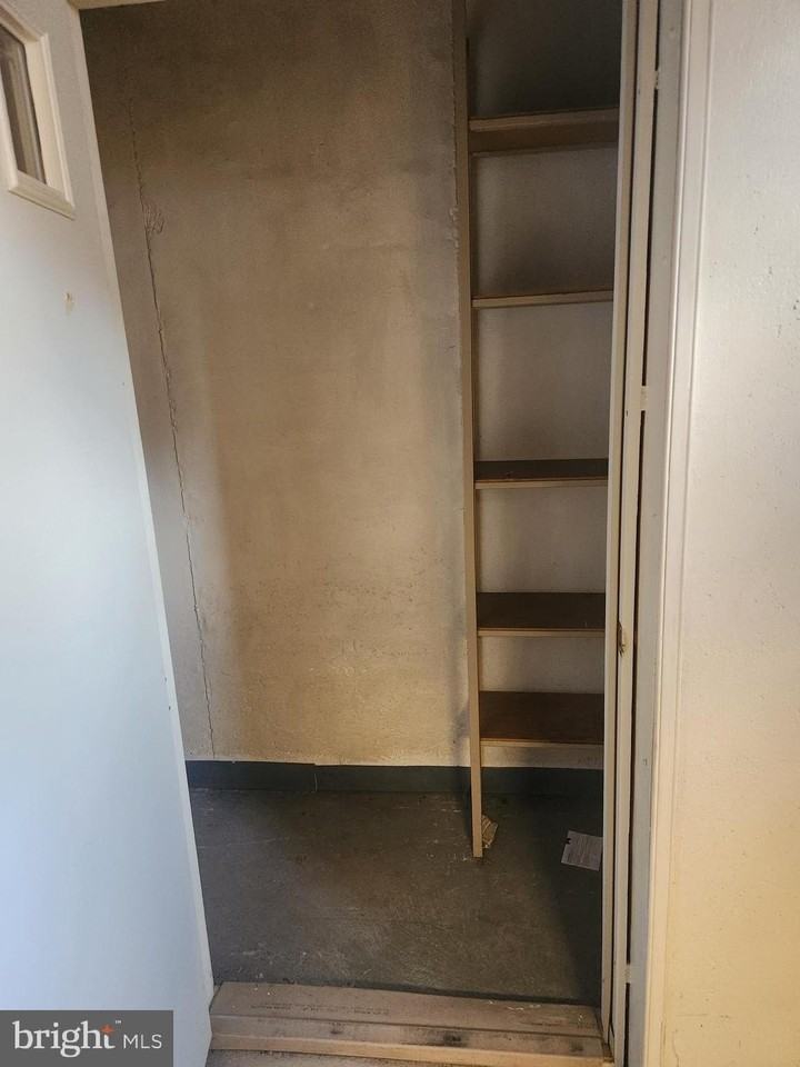 229 Central Ave - Photo 7 of 25