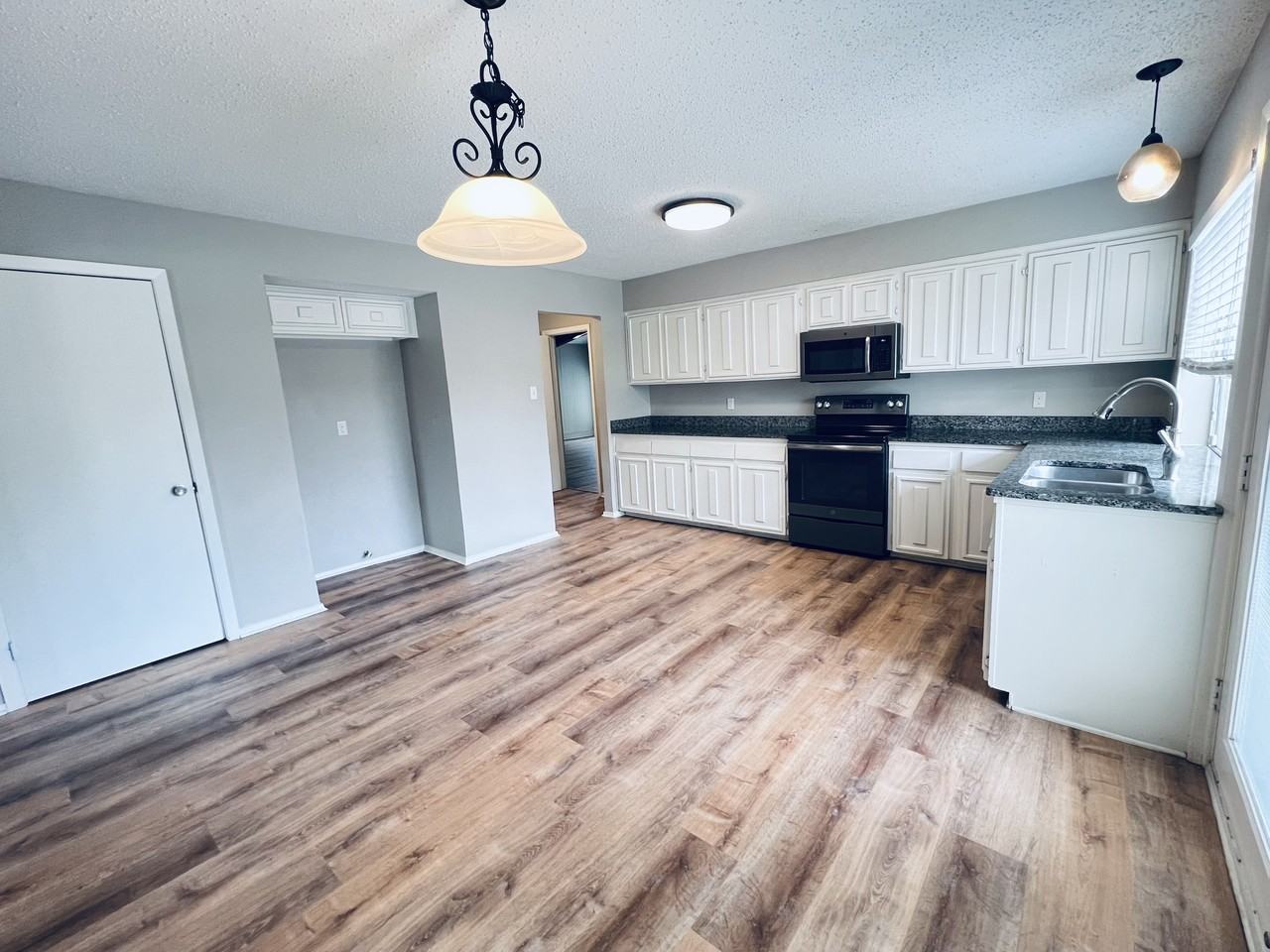 2102 Richwood Dr #1 - Photo 2 of 37