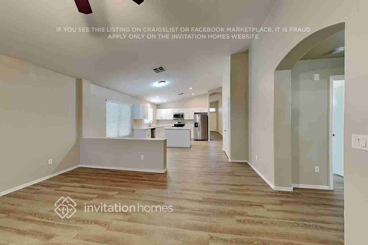 13383 W Watson Ln - Photo 6 of 20