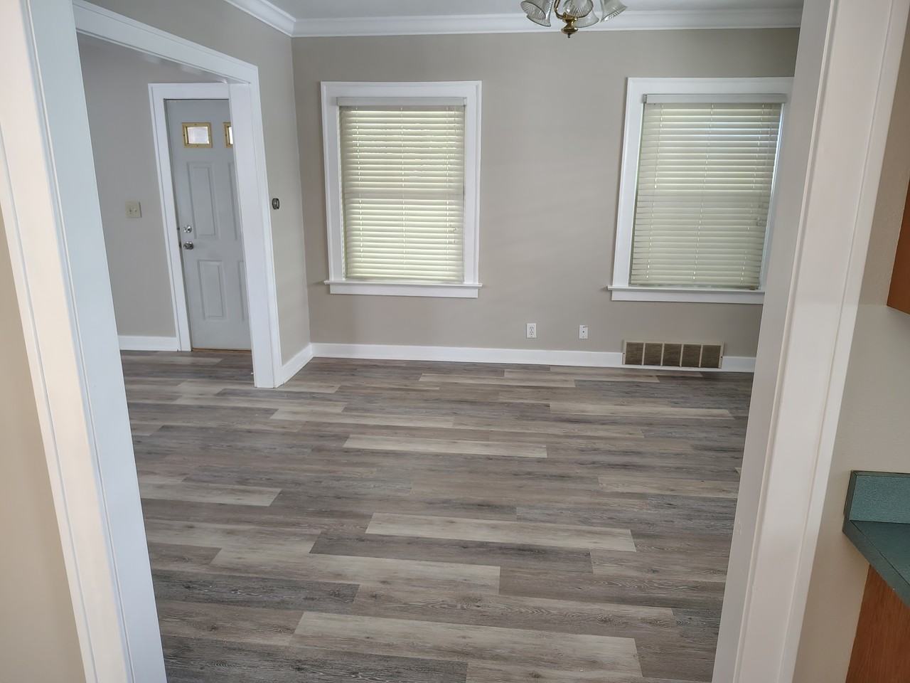 4342 Willys Pkwy - Photo 3 of 50