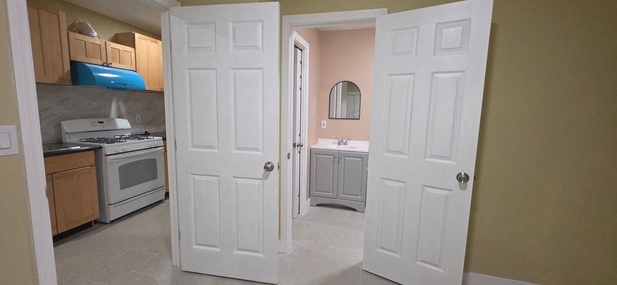 705 N Gunther St - Photo 4 of 8