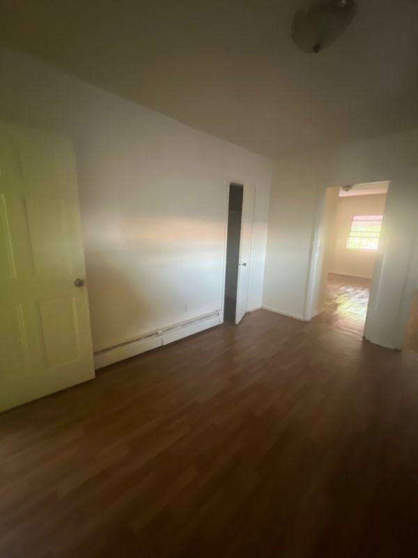 936 E 226th St ##3 - Photo 3 of 5