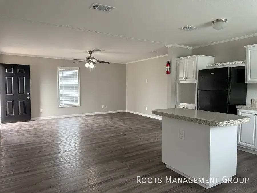 15927 Clarke Springs Dr #15927C - Photo 4 of 30