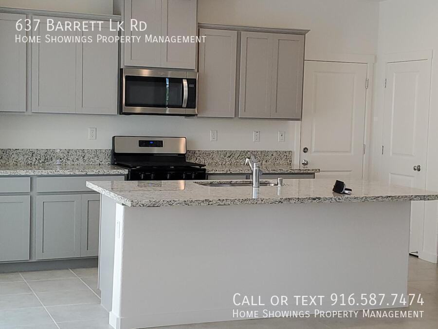 637 Barrett Lake Rd - Photo 5 of 10