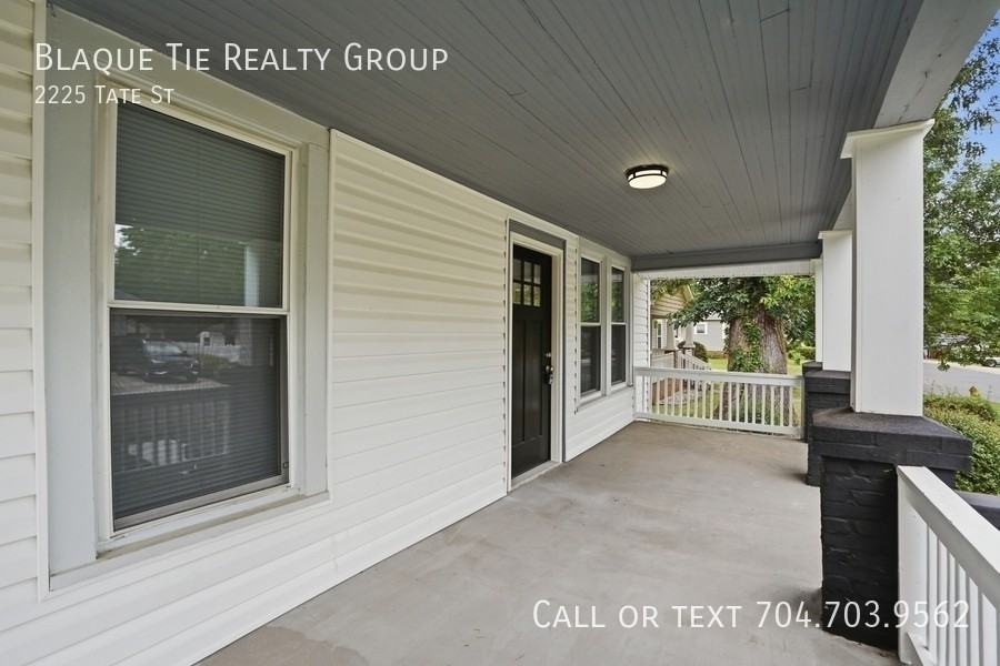 2225 Tate St - Photo 3 of 33