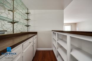 815 S Shenandoah St #301 - Photo 1 of 1