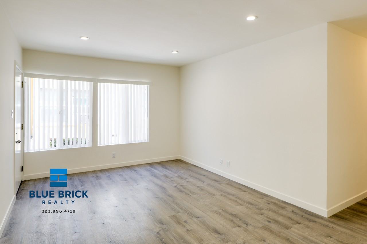 212 W Elk Ave #2 - Photo 5 of 14