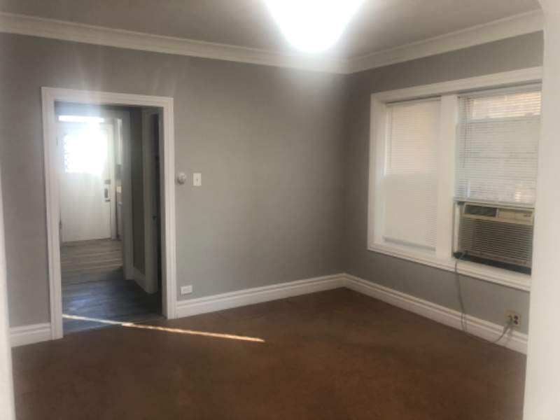 2828 W Lunt Ave #1 - Photo 3 of 9