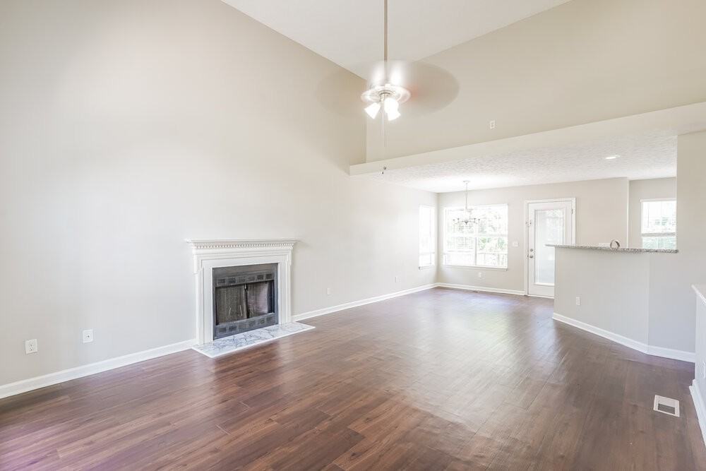 1207 Cedarbend Dr - Photo 4 of 17