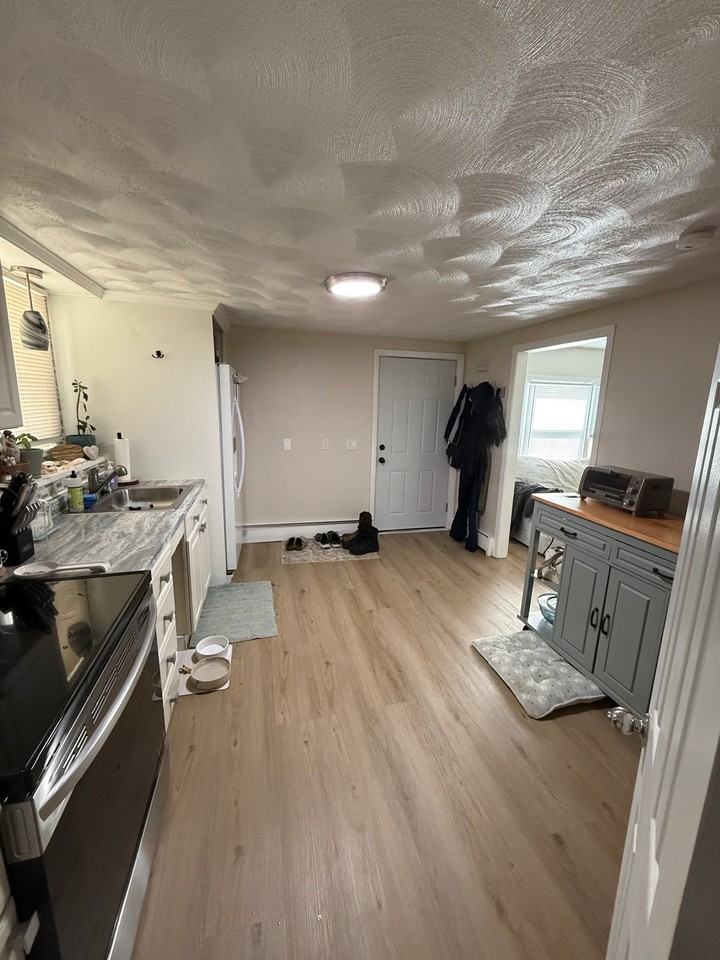 1547 Main St #1547 - Photo 3 of 9