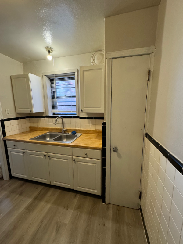 6430 Hampton Ave #6430 - Photo 4 of 7