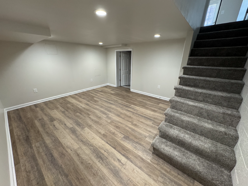 123 Water St - Photo 3 of 8