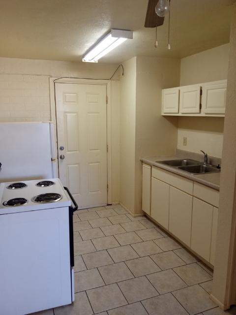 4220 N Granada Dr #7 - Photo 2 of 2