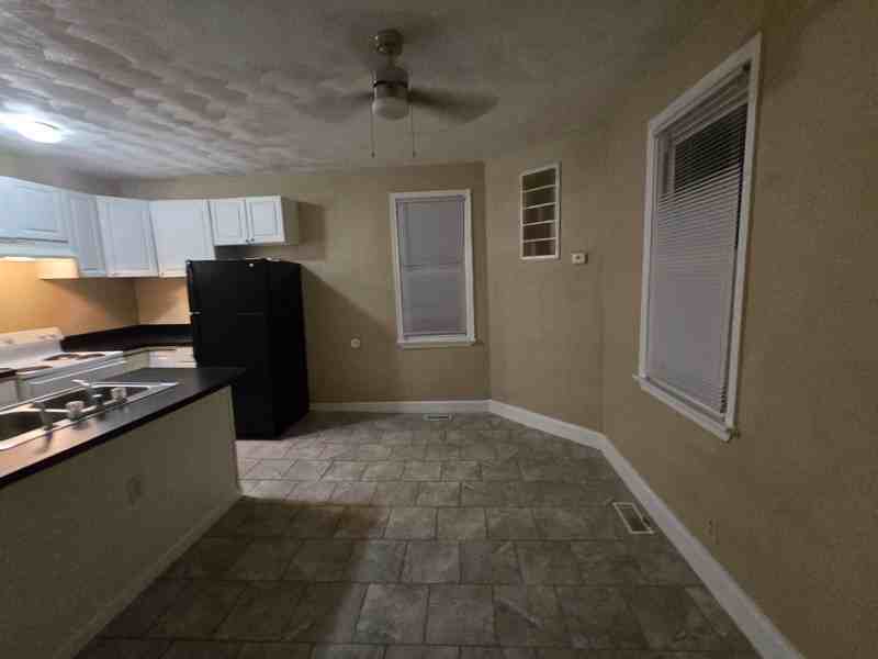 234 W 27th St #3 - Photo 5 of 9