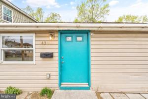 featured image of 439 West Ln