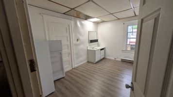 featured image of 1235 32nd St #UPPER