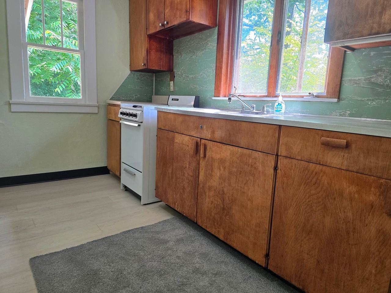 23 Stayman St - Photo 2 of 12