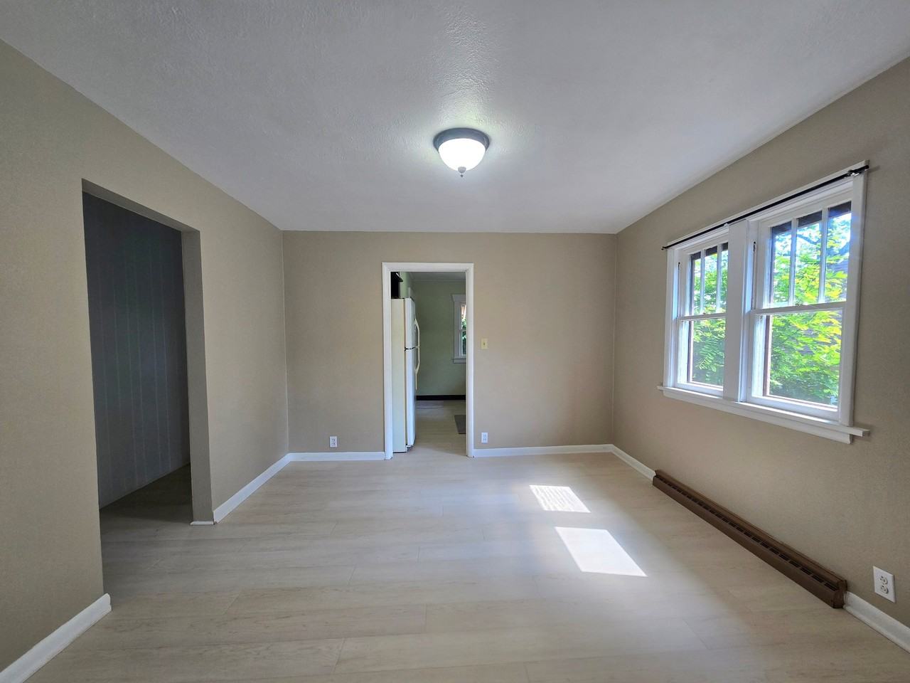 23 Stayman St - Photo 4 of 12