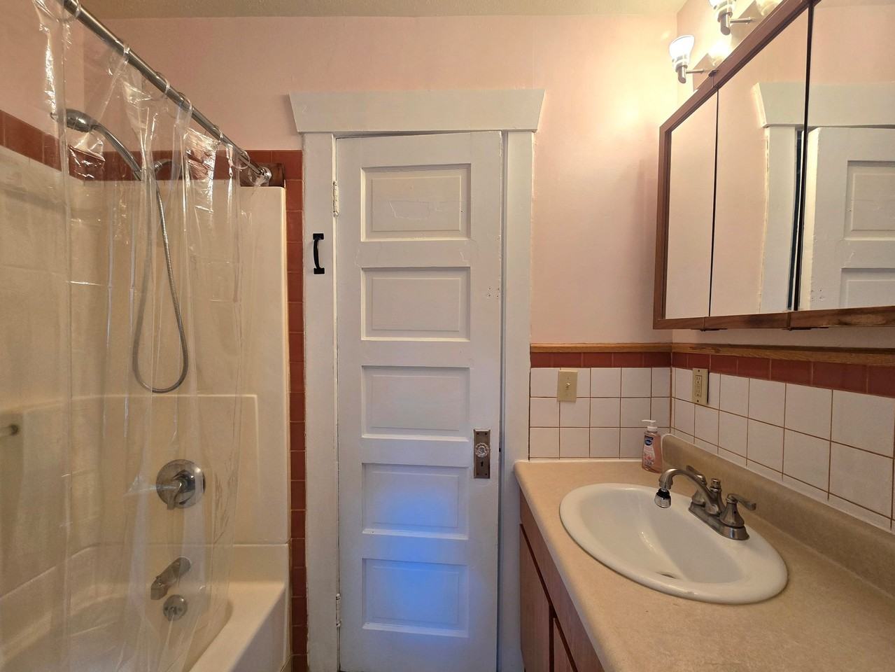 23 Stayman St - Photo 7 of 12