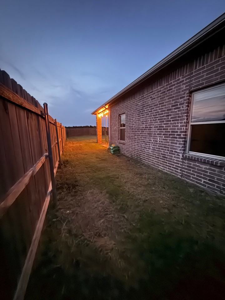 524 Wood Dr - Photo 5 of 15
