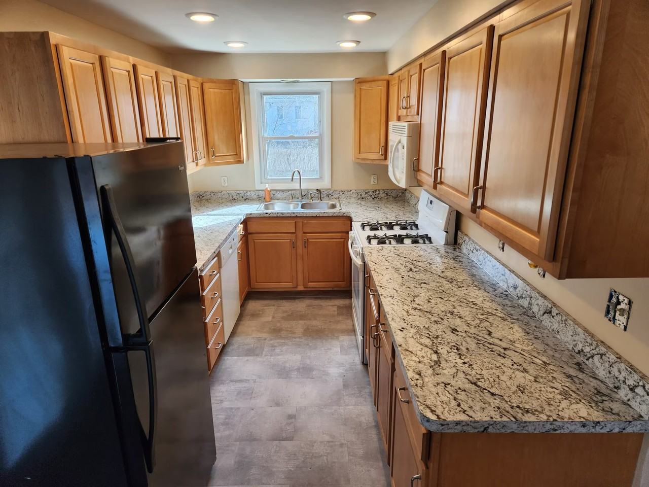 4607 James St #1 - Photo 4 of 18