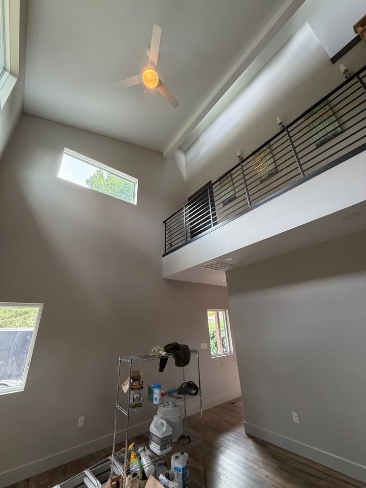 82 Wood Ave - Photo 7 of 24