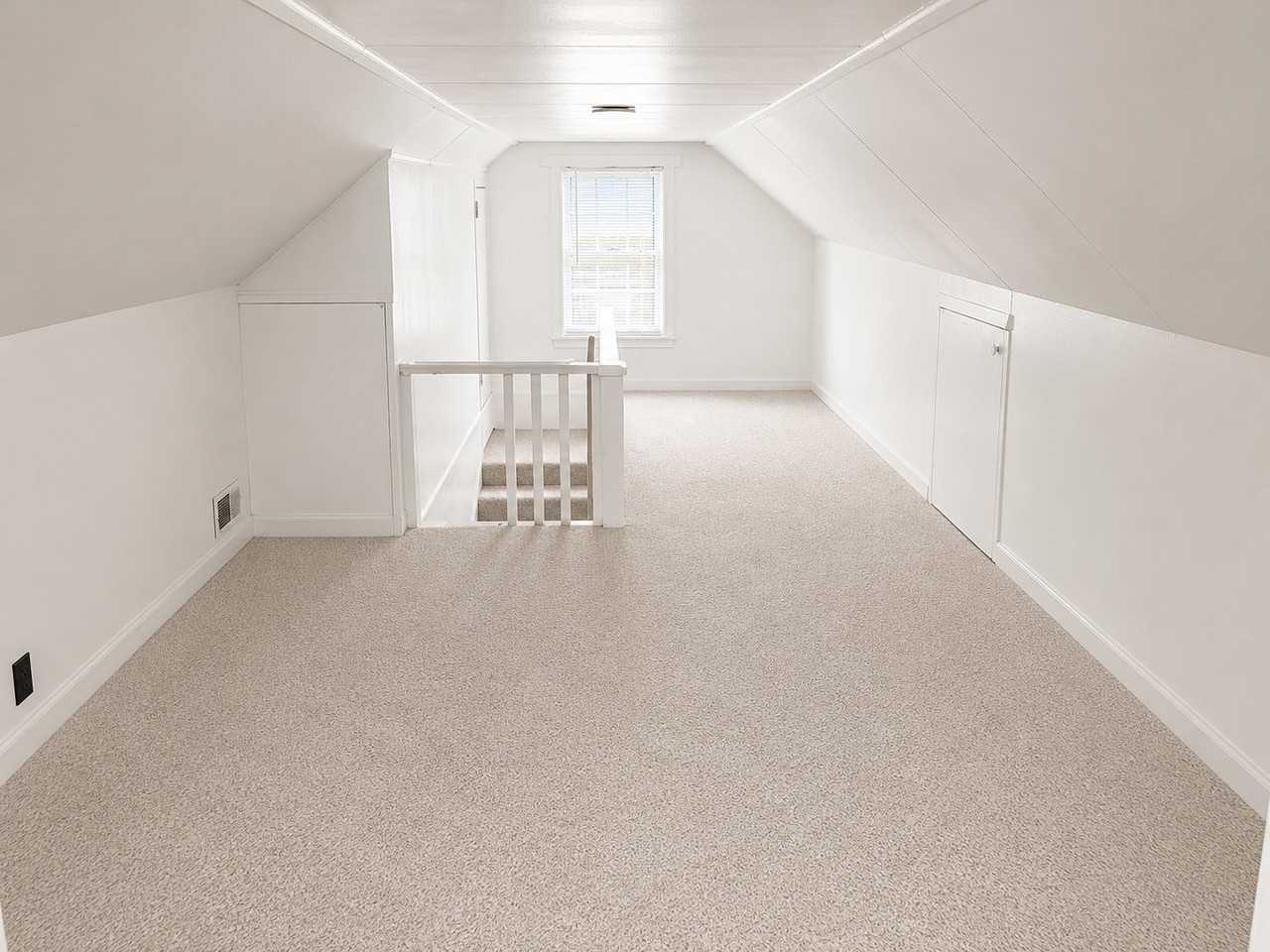 504 N Upland Ave - Photo 2 of 10